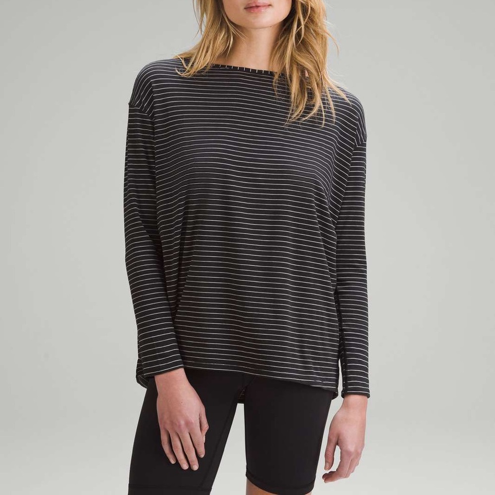 Lululemon Back In Action Long-Sleeve‎ Shirt in Synchronise Stripe Black White